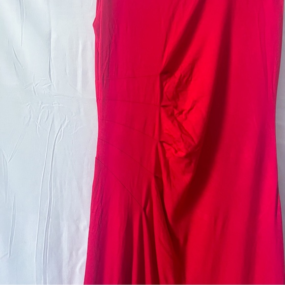 Long Sleeveless Dress with Pleats - Picture 4 of 6